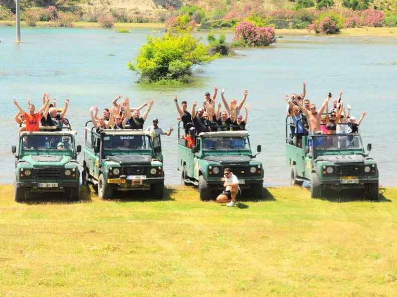 Jeep Safari ab Alanya – Taurus-Bergdörfer, Dim-Staudamm, Mittagessen und Badestopp am Dimçay