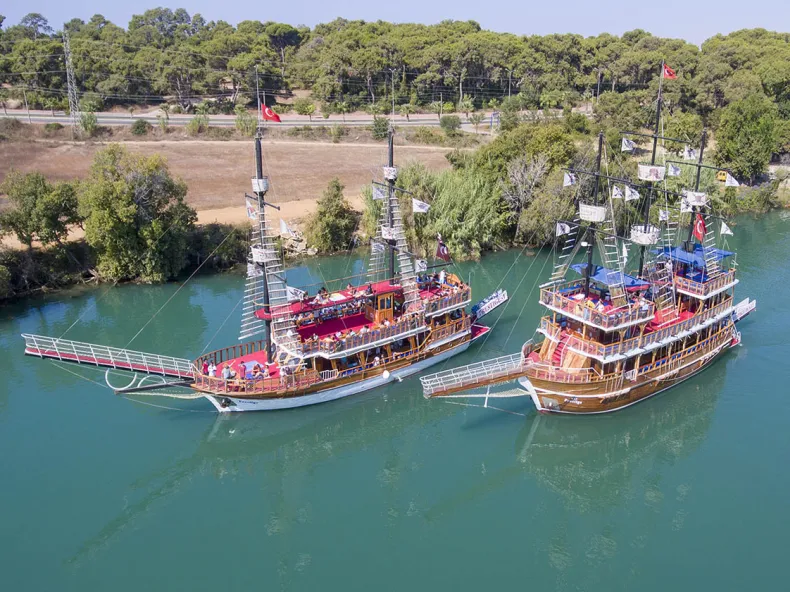 Bootstour von Alanya nach Manavgat & Flussbasar