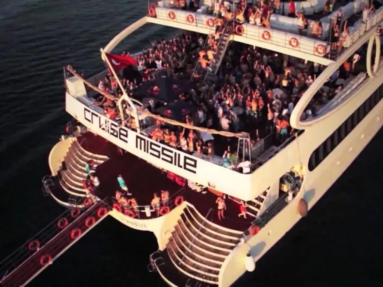 Alanya Starcraft Disco-Yacht Nacht-Party-Cruise
