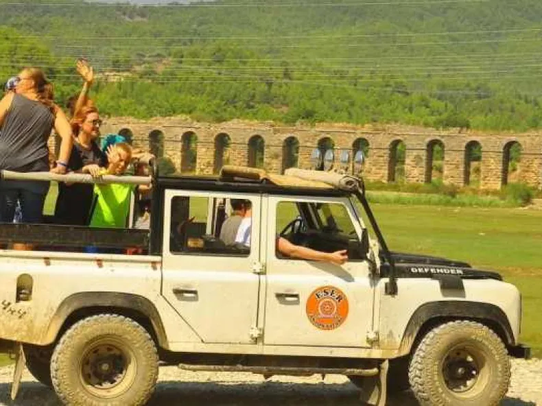 Antalya: Yanartaş Jeep Safari Tour