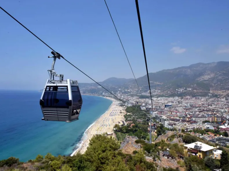 Alanya Stadttour – Burg, Bootsfahrt, Mittagessen und Basar an einem Tag
