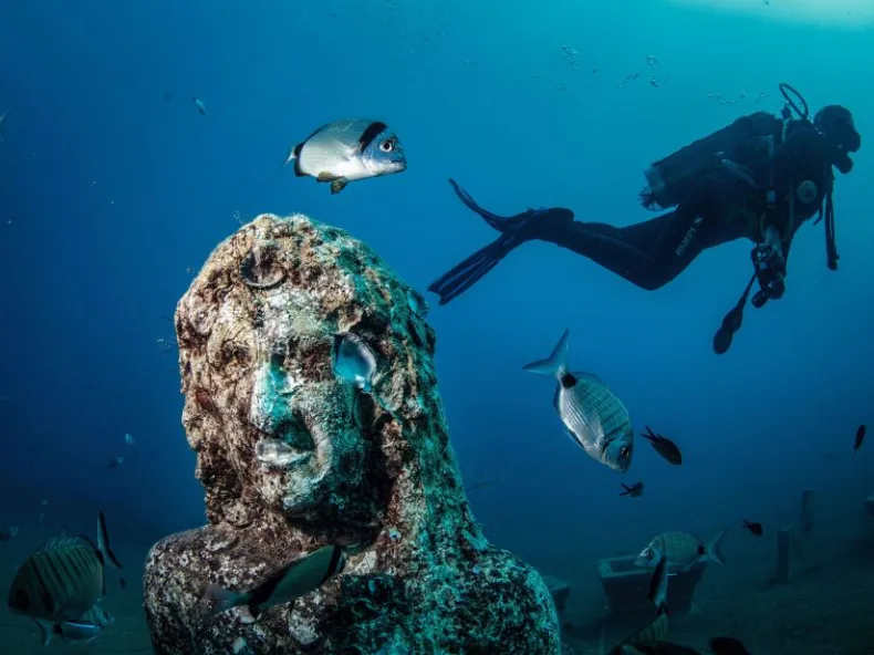 Tauchabenteuer per Boot in Alanya mit PADI-Tauchlehrern