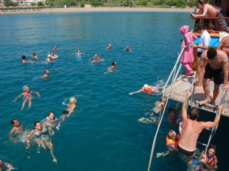 Side'deki En İyi Tekne Turu - Manavgat Nehri, Apollon Tapınağı ve Daha Fazlasını Keşfedin