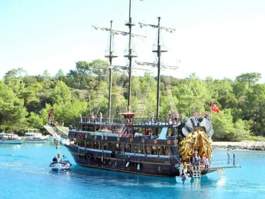 Alanya - Pirate Boat Tour