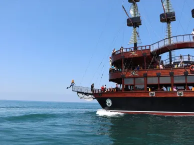 Alanya - Pirate Boat Tour