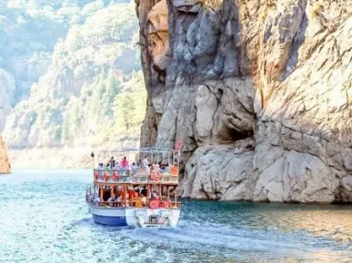 Side - Green Canyon Boat Tour