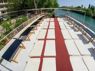 Boat Tour and Market Shopping on the Manavgat River: A Unique One-Day Getaway