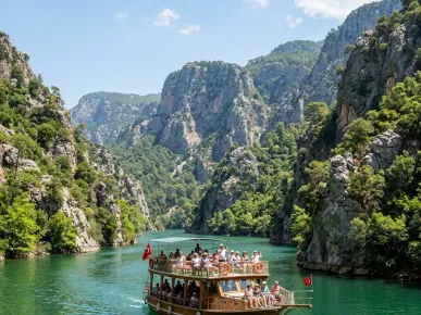 Green Canyon Boat Tour: Is It Suitable for Families with Kids? #Guide