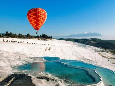 Pamukkale Heißluftballon-Tour ab Kemer - Über den Weißen Terrassen Schweben