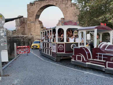 Side Transportation Guide: Einfaches Reisen mit Minibus und Taxi - 2